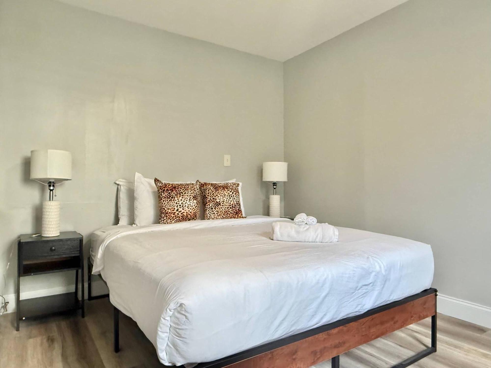 Atlanta Downtown! 1B Paid Onsite Parking! Lm301 Villa Exteriör bild